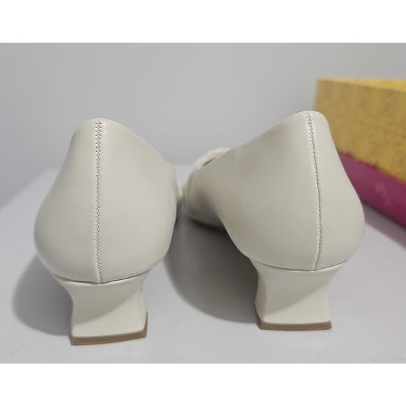 NEW Easy Street Square Toe Pumps Womens 10 Kitten Heel Bone Comfort Slip On - Picture 4 of 11